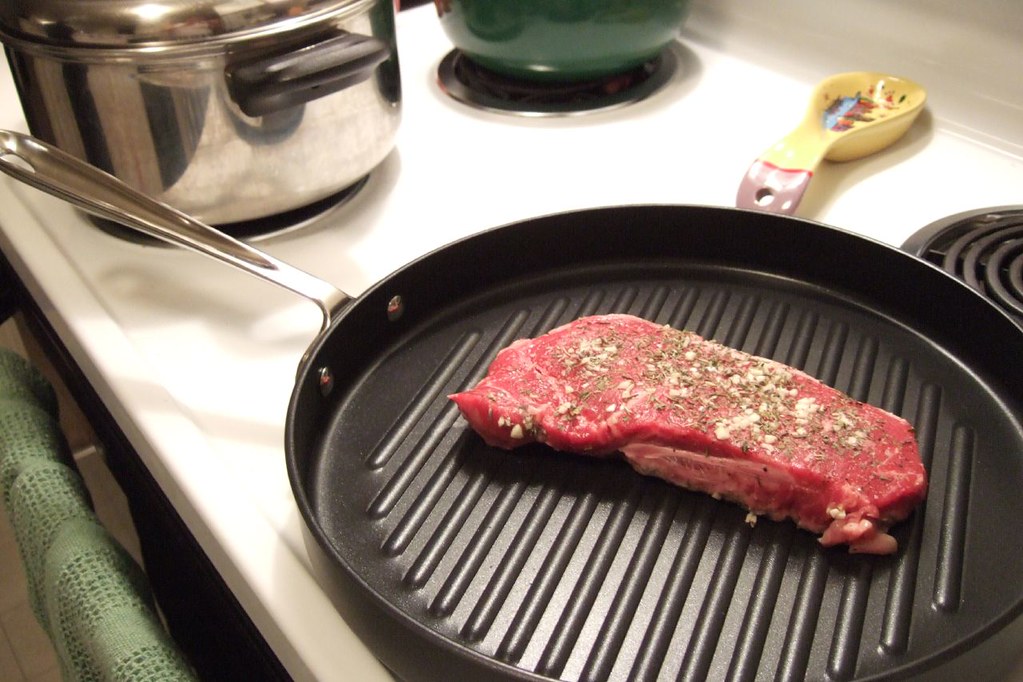 Cooking Surface: Griddle Pan Vs. Grill Pan